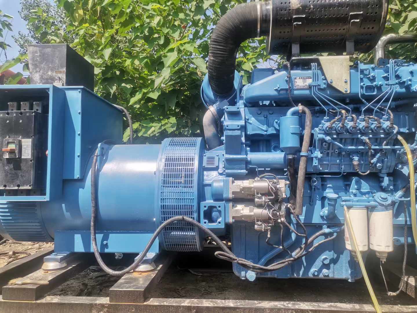 颍泉详细说明降低 800kW 柴油发电机输出电流波动的方法